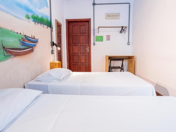 Local Hostel Manaus : photo 3 de la chambre chambre double avec salle de bains commune