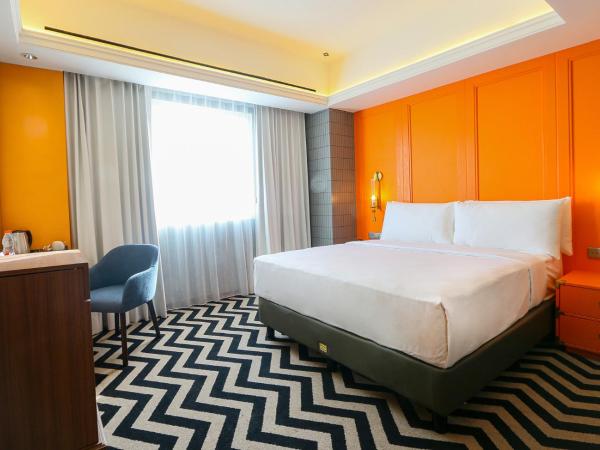 Java Paragon Hotel & Residences : photo 1 de la chambre superior king premier