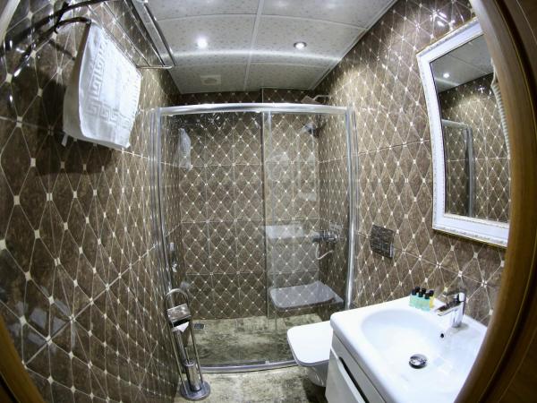 Maranda Suit Hotel : photo 9 de la chambre chambre double avec salle de bains privative
