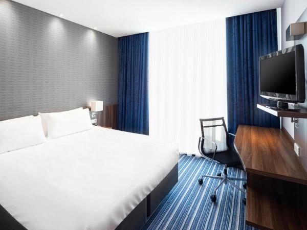 Holiday Inn Express Amsterdam Arena Towers, an IHG Hotel : photo 6 de la chambre chambre double ou lits jumeaux standard