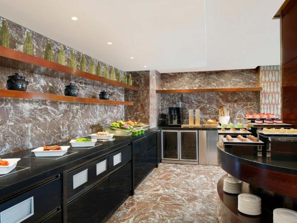 Sheraton Xi'an North City Hotel : photo 4 de la chambre chambre lits jumeaux exécutive avec 2 lits simples - vue sur ville