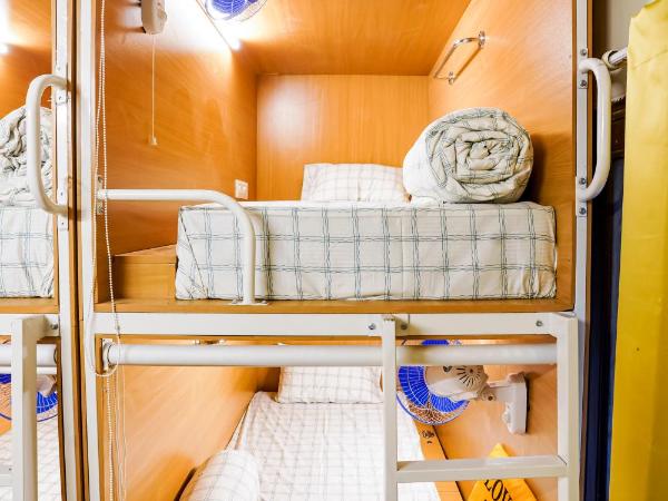 Urban Nomads Pods Parkview CoLive and CoWork : photo 5 de la chambre dortoir mixte de 6 lits