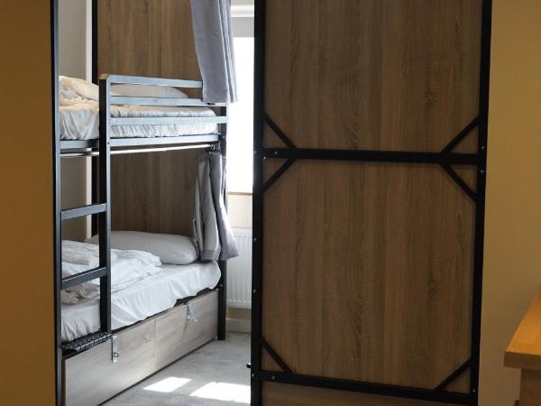 Slieve Bloom Manor Hostel : photo 2 de la chambre lit dans dortoir pour femmes de 4 lits