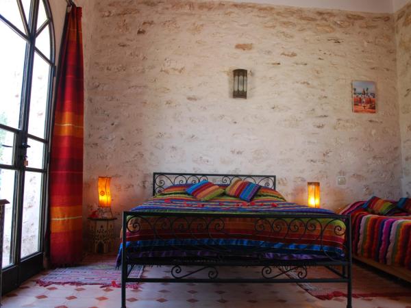 Riad Titima Essaouira : photo 4 de la chambre chambre double - vue sur piscine