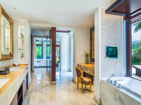The St. Regis Sanya Yalong Bay Resort : photo 10 de la chambre seaside villa, 1 bedroom villa, king, seafront, pool access ( stay 2 nights or more: sanya airport pick up and drop off service once)