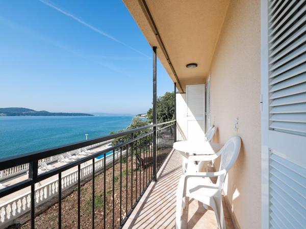 Hotel Val All Inclusive : photo 7 de la chambre chambre familiale avec balcon - vue sur mer