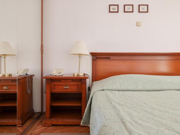 Hotel Val All Inclusive : photo 1 de la chambre hébergement double standard avec terrasse - bord de mer