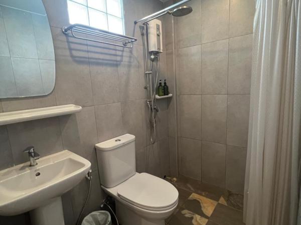 Pha Thai House : photo 5 de la chambre hébergement lits jumeaux standard