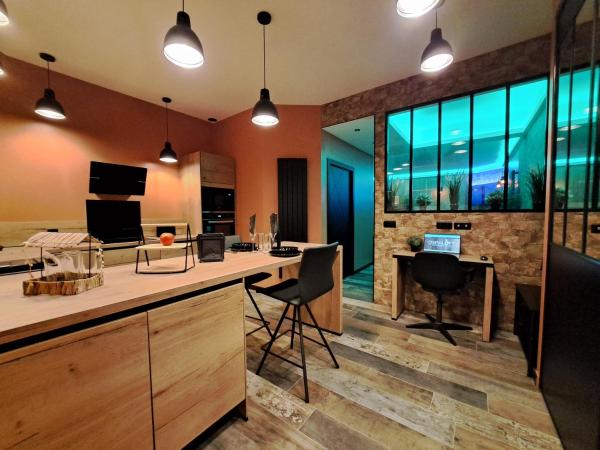 Ospaloft, meublé haut de gamme avec spa privatif : photo 5 de la chambre appartement avec spa privé et jacuzzi