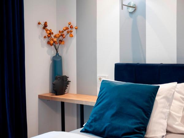 Villa B&B Marina & Parking Free : photo 5 de la chambre chambre double avec terrasse