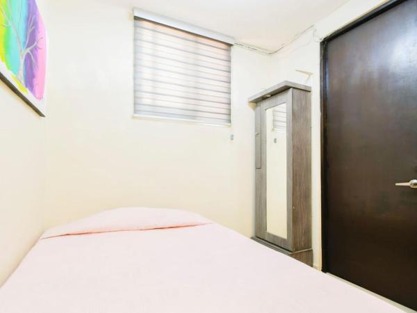 Hostal premium en Guadalajara centro con alberca : photo 3 de la chambre chambre double avec salle de bains privative