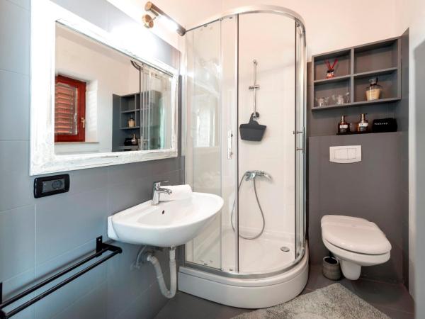 Villa B&B Marina & Parking Free : photo 5 de la chambre studio