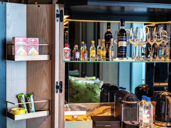 Park Hyatt Shenzhen : photo 5 de la chambre chambre king avec vue sur les toits de la ville 