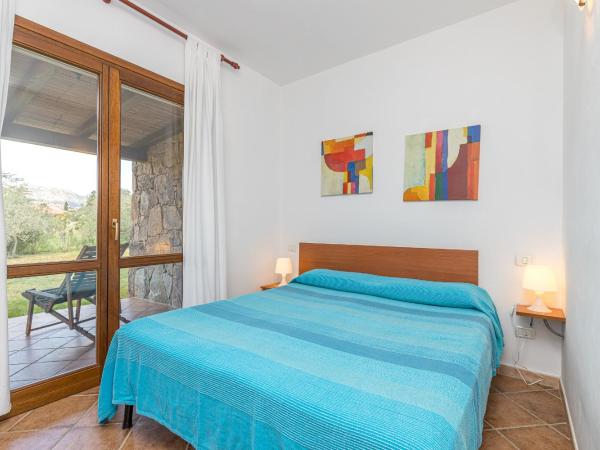 Le Dimore di Nettuno - Happy Rentals : photo 6 de la chambre appartement - vue sur piscine 