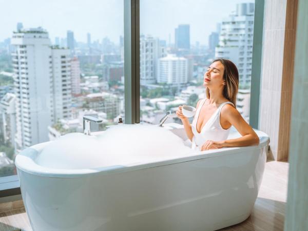 Hyatt Regency Bangkok Sukhumvit : photo 3 de la chambre suite deluxe avec lit king-size