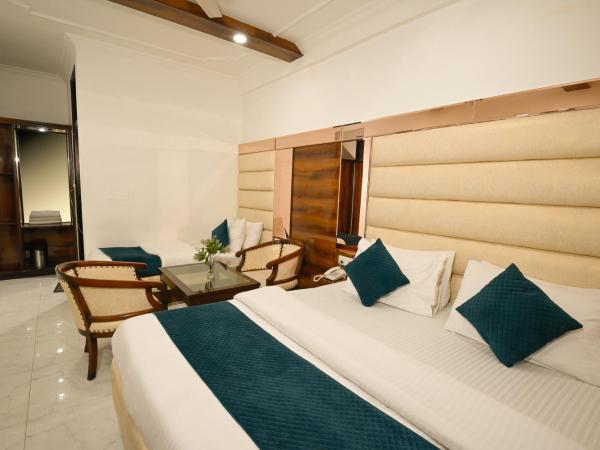 Hotel Baba Deluxe -By RCG Hotels : photo 4 de la chambre chambre triple classique