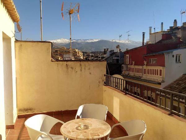 Hostal El Olivo : photo 9 de la chambre chambre triple avec terrasse