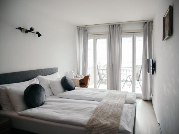 Al Pozz Boutique Resort : photo 3 de la chambre chambre double ou lits jumeaux standard avec vue sur lac
