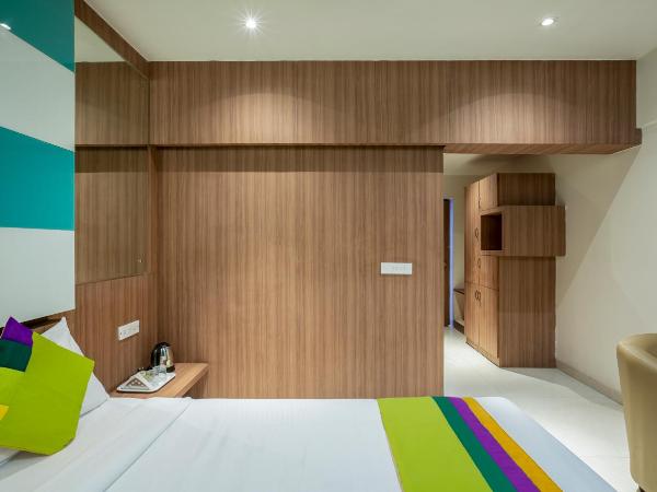 Treebo Hiland Suites : photo 4 de la chambre chambre double standard