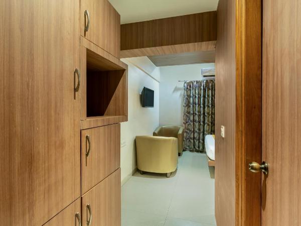 Treebo Hiland Suites : photo 5 de la chambre chambre double standard