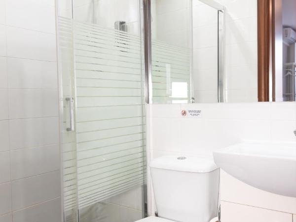 City Plaza Apartments & Rooms : photo 6 de la chambre chambre de luxe avec kitchenette