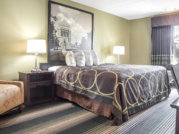 Super 8 by Wyndham Indianapolis South : photo 4 de la chambre chambre lit king-size - accessible aux personnes à mobilité réduite
