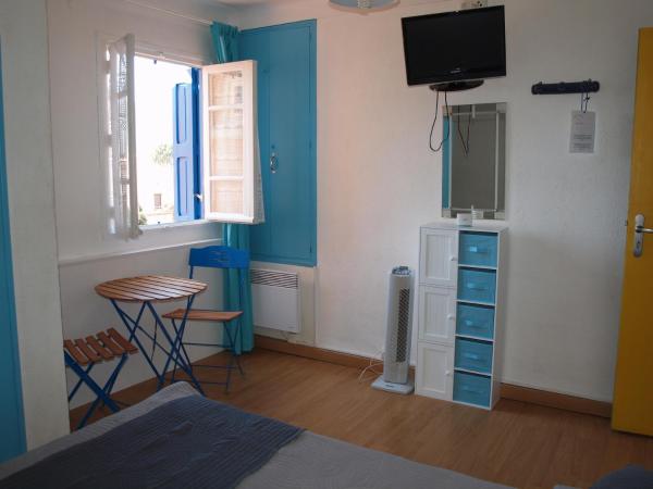 Hôtel Restaurant - Villa Les Sirènes : photo 2 de la chambre chambre double standard