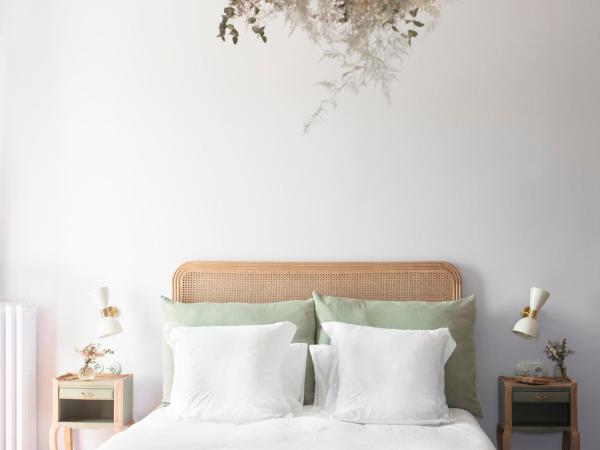 Maison Jullian : photo 6 de la chambre chambre triple - vue sur jardin