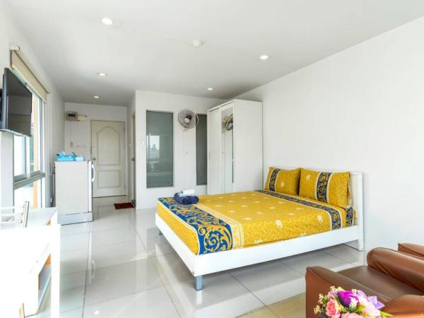 Right Place Sathorn : photo 7 de la chambre studio avec balcon