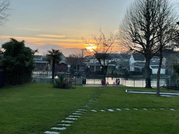 Bords de Sarthe : photo 2 de la chambre chambre double avec salle de bains privative