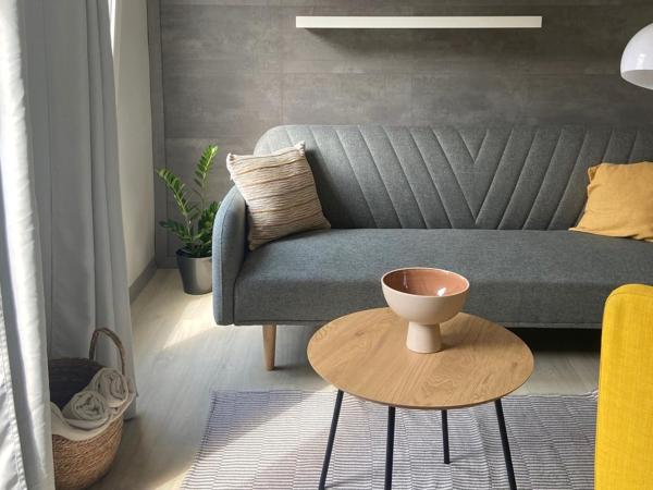 Boutique Mobile Homes UlikaRovinj : photo 3 de la chambre comfort one bedroom mobile home with terrace and hot tub - no pets