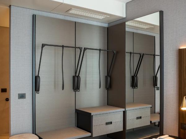 DUPARC Contemporary Suites : photo 6 de la chambre luxury double room junior suite