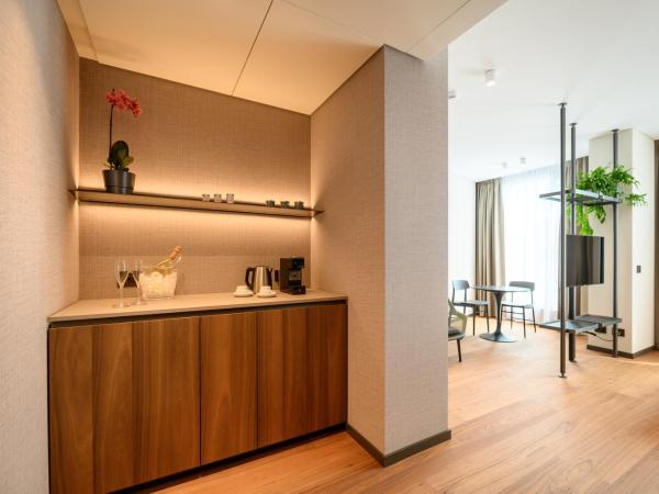 DUPARC Contemporary Suites : photo 3 de la chambre suite junior avec terrasse