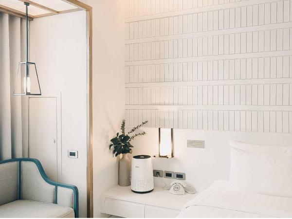 SYN Boutique Hotel : photo 3 de la chambre serene white double room (24 hours room use)