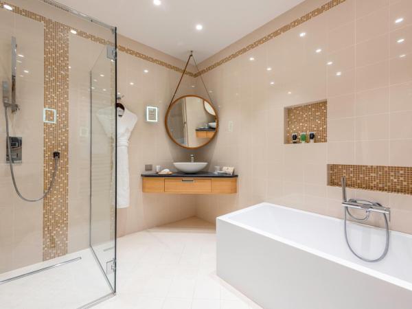 Hotel Byblos Saint-Tropez : photo 1 de la chambre suite junior