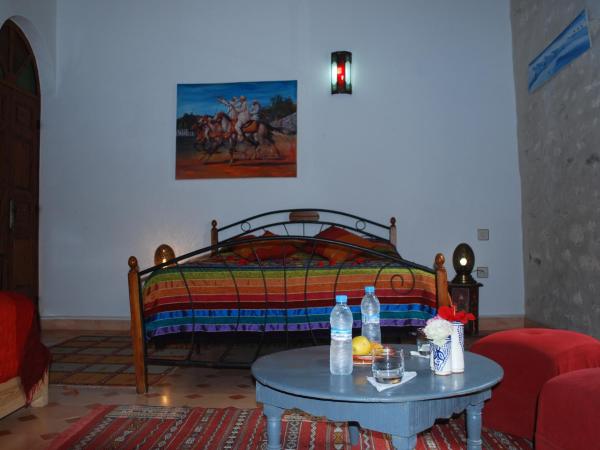 Riad Titima Essaouira : photo 2 de la chambre chambre double - vue sur jardin