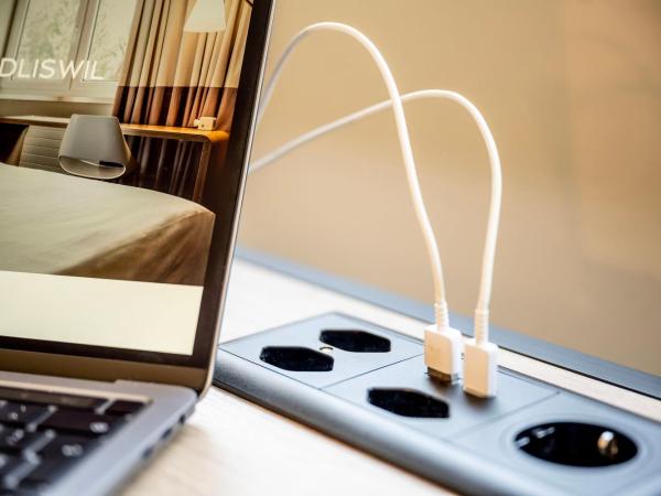 ibis Zurich Adliswil : photo 3 de la chambre chambre double supérieure avec climatisation