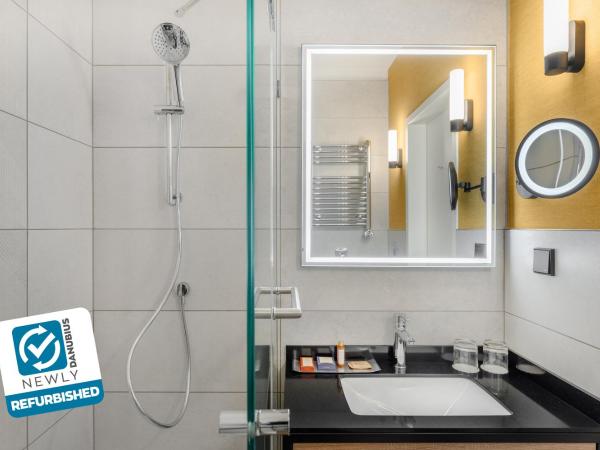 Danubius Hotel Helia : photo 2 de la chambre chambre lits jumeaux premium - vue sur ville (récemment rénovée)