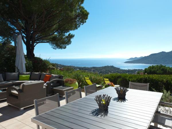 Résidence Marina Di Santa Giulia : photo 2 de la chambre maison 4 chambres avec 4 salles de bains - vue sur mer - casa maestrale