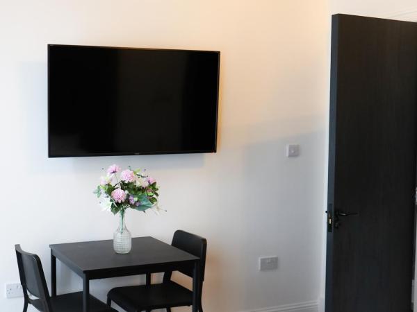 S.H Apartments : photo 3 de la chambre studio supérieur