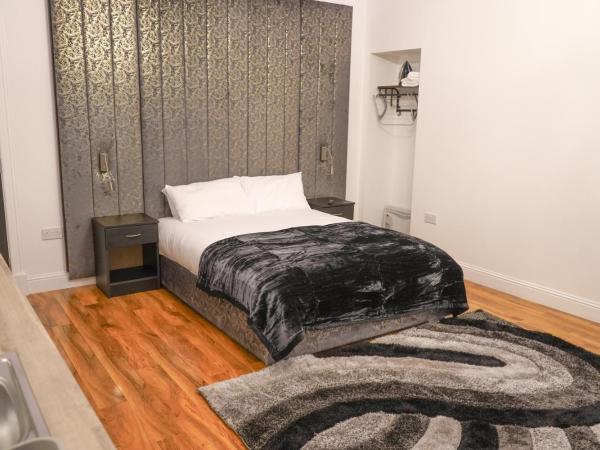 S.H Apartments : photo 1 de la chambre studio supérieur