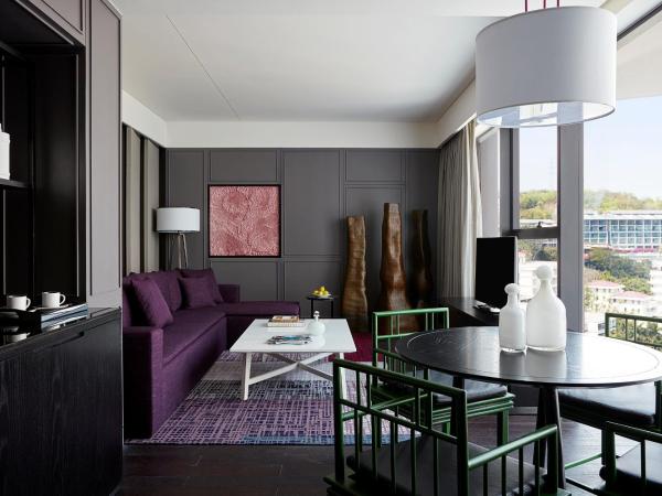 The Shanhaitian Resort Sanya, Autograph Collection : photo 2 de la chambre suite lit king-size autographe - vue panoramique à 180° sur océan