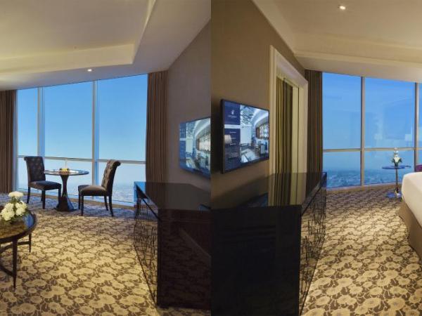 Hotel Ciputra World Surabaya managed by Swiss-Belhotel International : photo 9 de la chambre suite