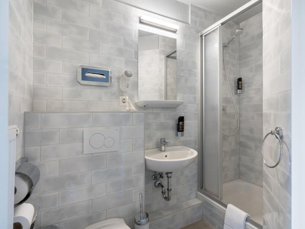 a&o Berlin Friedrichshain : photo 2 de la chambre chambre simple