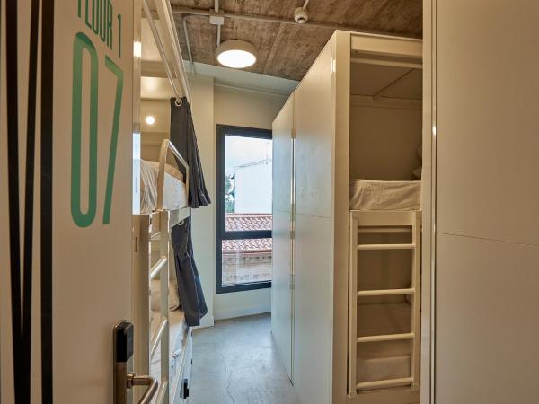 Hostelfly : photo 3 de la chambre lit dans dortoir mixte de 10 lits