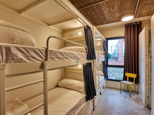 Hostelfly : photo 7 de la chambre lit dans dortoir mixte de 8 lits 
