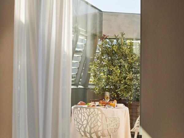 Le Parchamp, a Tribute Portfolio Hotel, Paris Boulogne : photo 2 de la chambre chambre king de luxe avec terrasse