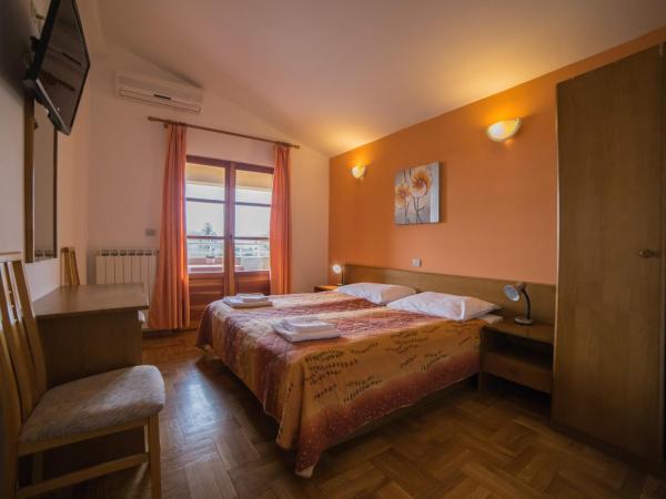 B@B Valbruna : photo 1 de la chambre chambre double avec balcon