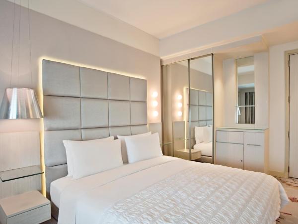 Le Meridien Gurgaon, Delhi NCR : photo 2 de la chambre deluxe room with aravalli view, king bed,  inr 1000 credit, late check-out by 1300 hours and early check-in by 1400 hours and 15% discount on f&b   