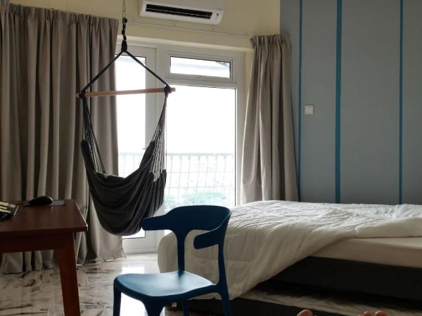 Ampang Hilir KL City Boutique Residence : photo 9 de la chambre chambre double deluxe avec balcon
